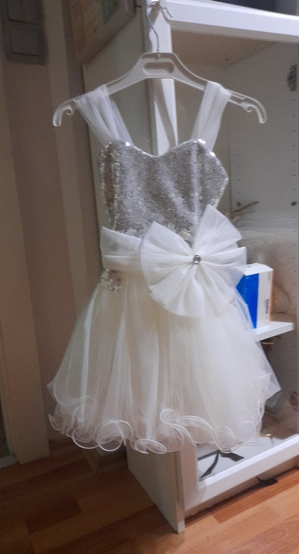 Beyaz Nakışlı Fırfırlı Kız Eteği - Görsel 3