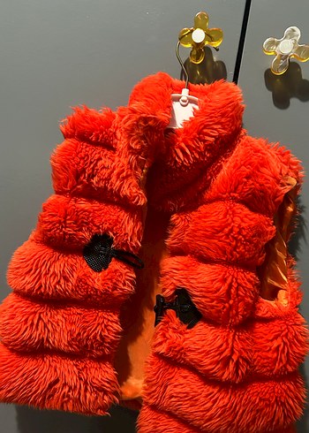 Kırmızı Kürklü çoçuk yelek - Görsel 2