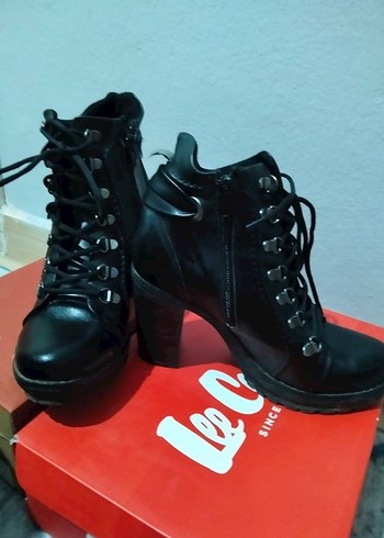 Tokalı Siyah Platform Topuklu Gotik Kadın Bot - Görsel 3