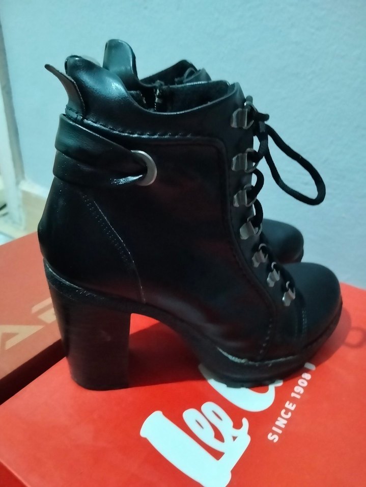 Tokalı Siyah Platform Topuklu Gotik Kadın Bot - Görsel 4