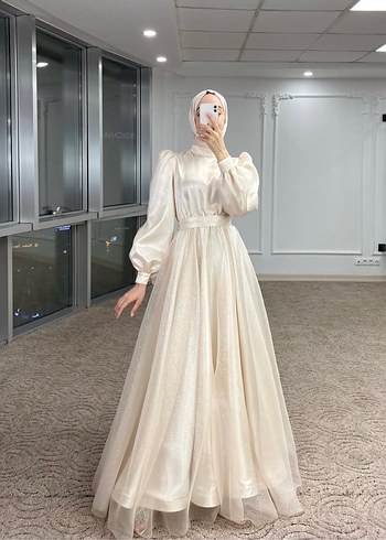 Şeffaf Detaylı Uzun Pudra Tesettür Abiye - Görsel 2