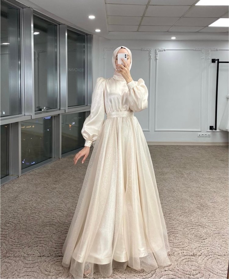 Şeffaf Detaylı Uzun Pudra Tesettür Abiye - Görsel 2