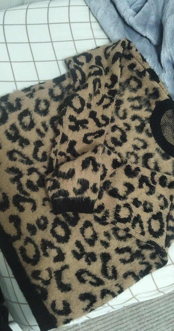 Kahverengi Leopar Desenli Örgü Kedi Kıyafeti - Görsel 2