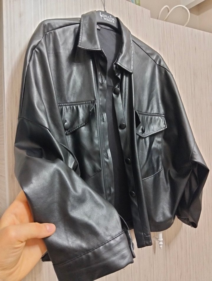 Düğmeli Siyah Deri Kadın Ceket - Görsel 2