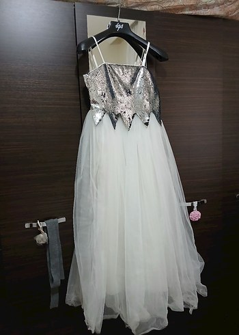 Uzun Beyaz Straplez Goth Abiye Elbise - Görsel 2