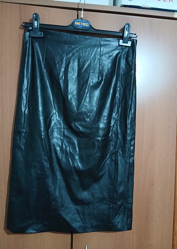 Drapeli Siyah Deri Midi  Eteği - Görsel 2