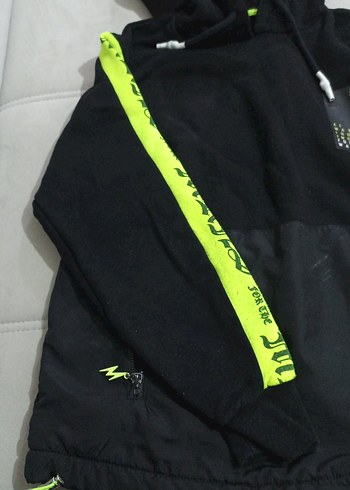 Erkek Çocuk Kapüşonlu Renkli Baskılı Sweatshirt - Görsel 3