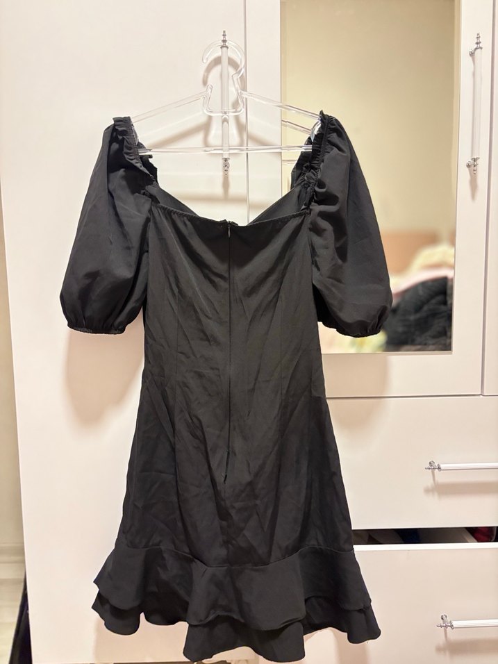 Siyah V Yakalı Fırfırlı Midi Elbise - Görsel 2