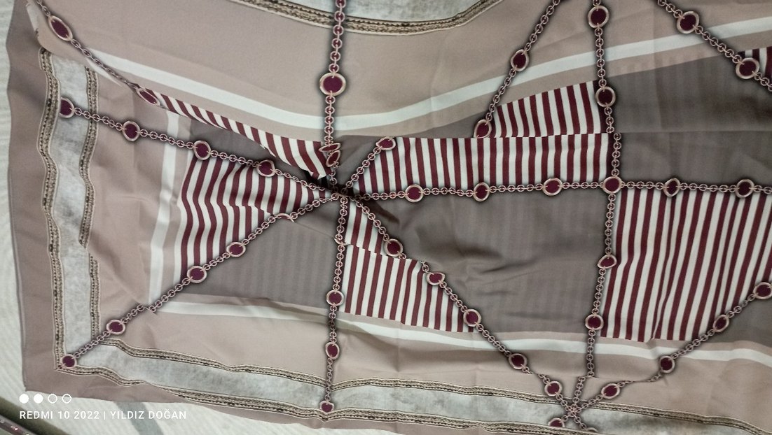 Bordo Zincir Detaylı Kadın Fular - Görsel 3