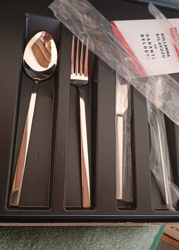 Kahramanlar Beyaz Çatal Kaşık Bıçak Seti 12 kişilik 84 parca - Görsel 19