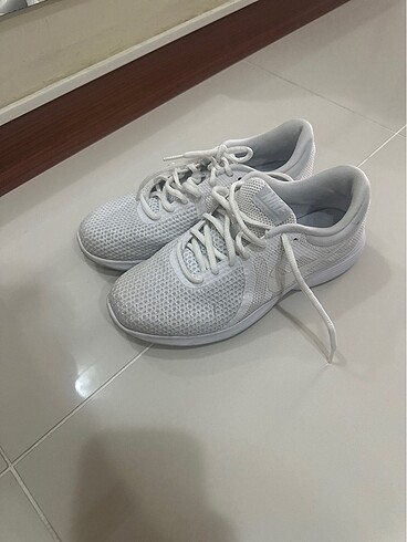 Nike Temiz