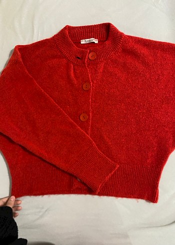 Kırmızı Düğmeli Kadın Örgü Hırka - Görsel 5