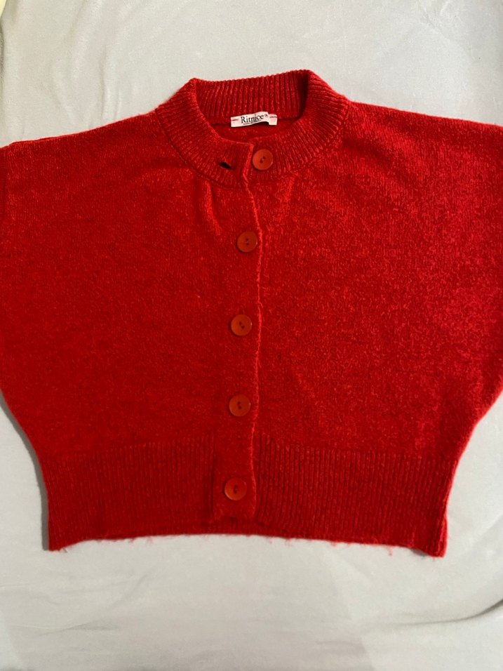 Kırmızı Düğmeli Kadın Örgü Hırka - Görsel 4