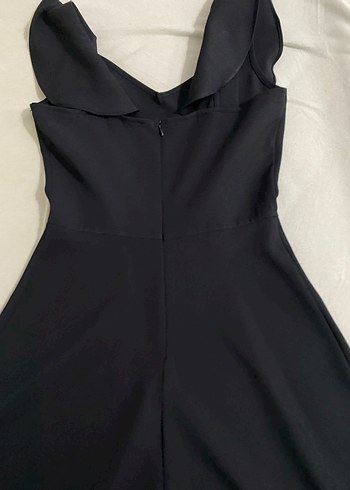 V Yaka Fırfırlı Siyah Midi Elbise - Görsel 3