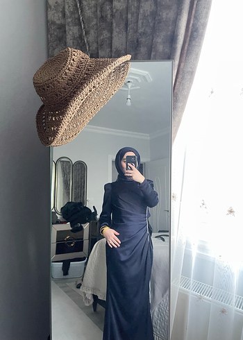 Uzun Lacivert Drapeli Saten Elbise - Görsel 4