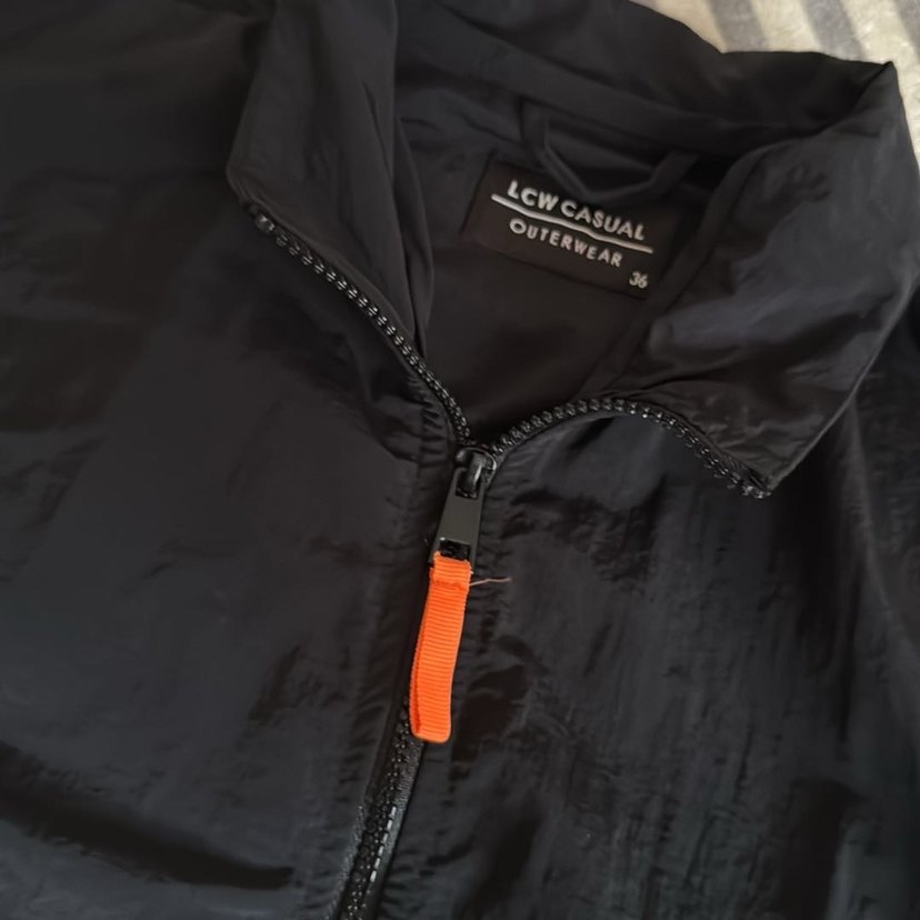 Lcw kadın yağmurluk - Görsel 2