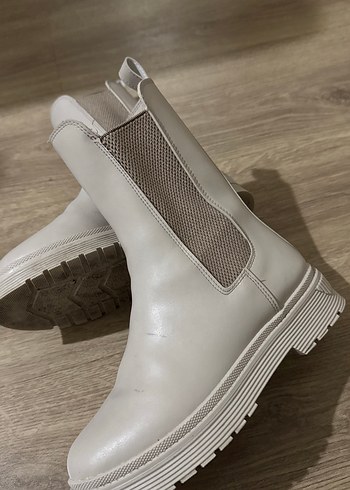 Bej Deri Kadın Topuklu Bot - Görsel 2