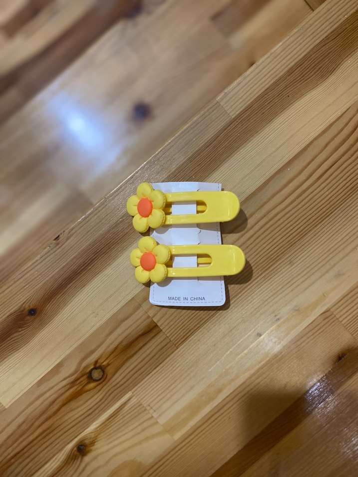 Papatya Figürlü Sarı Renkli 2li Toka - Görsel 3