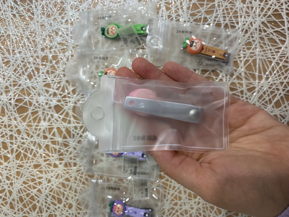 Kilitli Şeffaf Cüzdan Meyve Figürlü Çocuk Tırnak Makası - Görsel 5