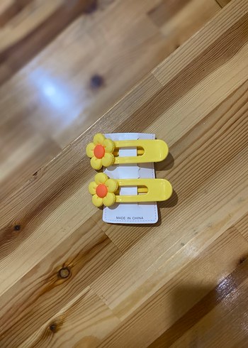 Papatya Figürlü Sarı Renkli 2li Toka - Görsel 3