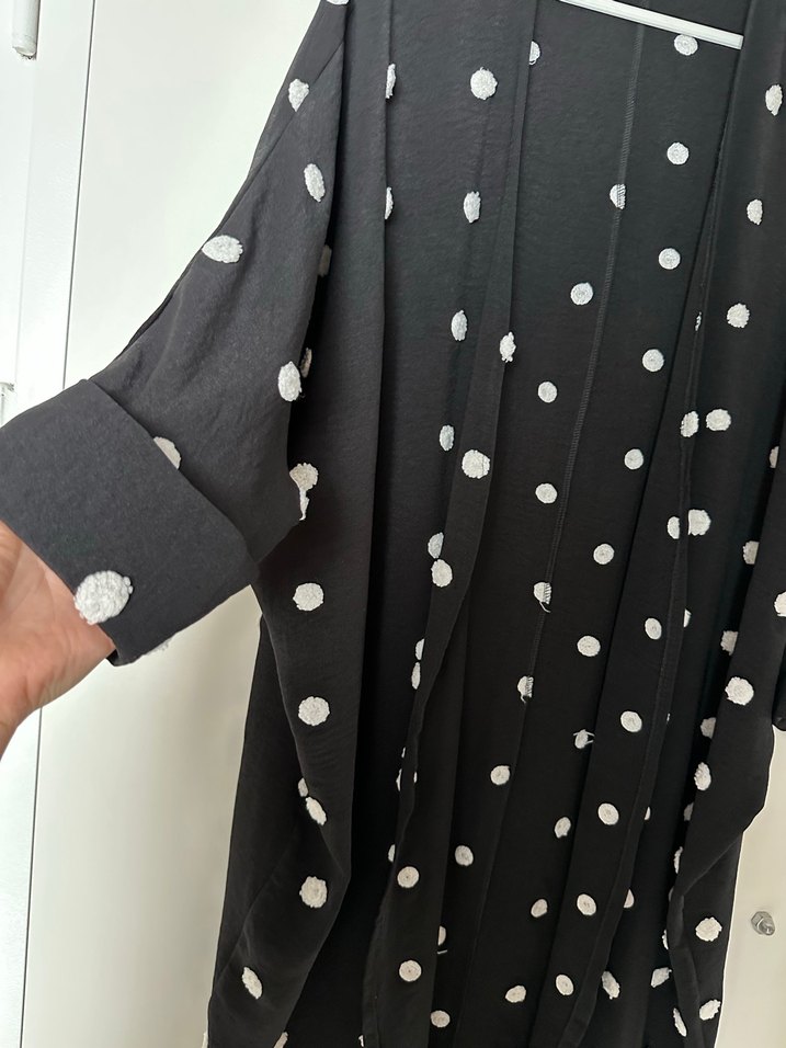 Uzun Siyah Puantiyeli Kadın Kimono - Görsel 3