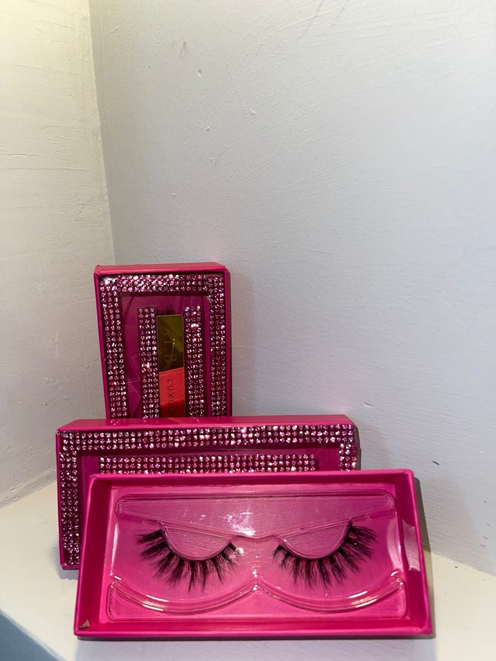 Parlak Beyaz Takma Kirpik - Görsel 4