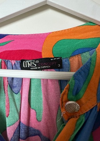 Çok Renkli Uzun V Yaka Pilili Elbise - Görsel 4