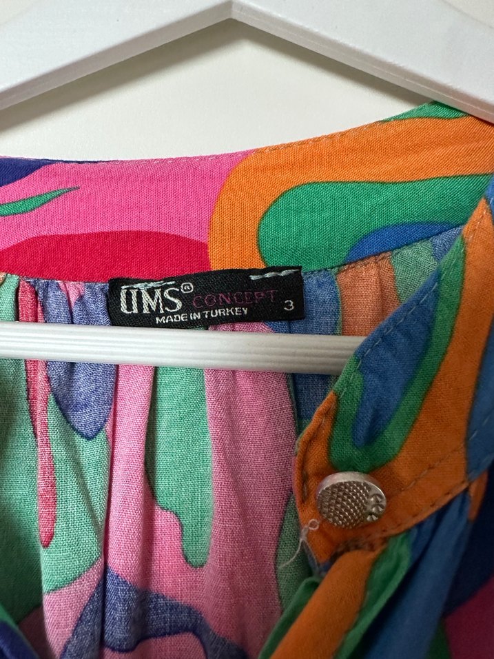 Çok Renkli Uzun V Yaka Pilili Elbise - Görsel 4