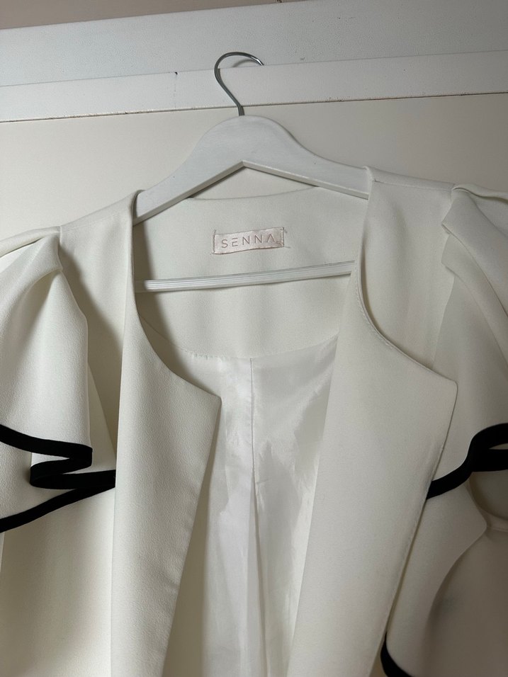 Fırfırlı Beyaz Straplez yelek - Görsel 4