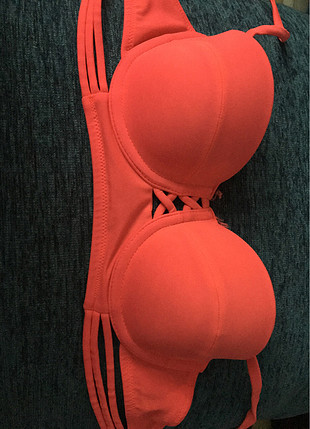 Bikini üst
