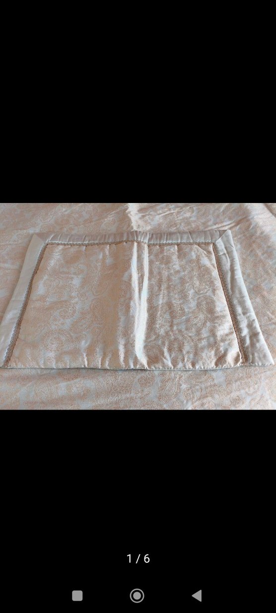 Karaca Bej ve Gri Desensiz Yatak Örtüsü - Görsel 5