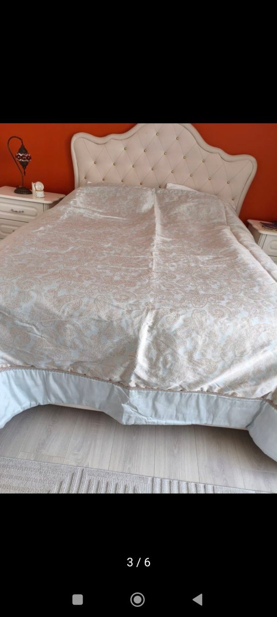 Karaca Bej ve Gri Desensiz Yatak Örtüsü - Görsel 4