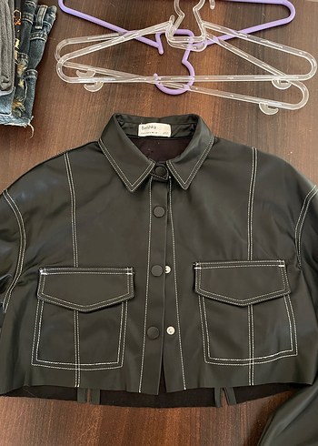 Bershka crop deri ceket gömlek - Görsel 2