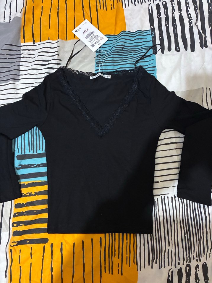 Dantelli Siyah V Yaka Triko Bluz m l - Görsel 5