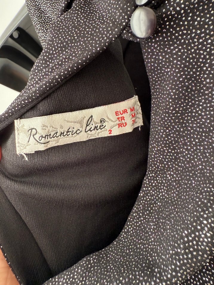 Drapeli Siyah V Yaka Kolsuz Kadın bluz - Görsel 4