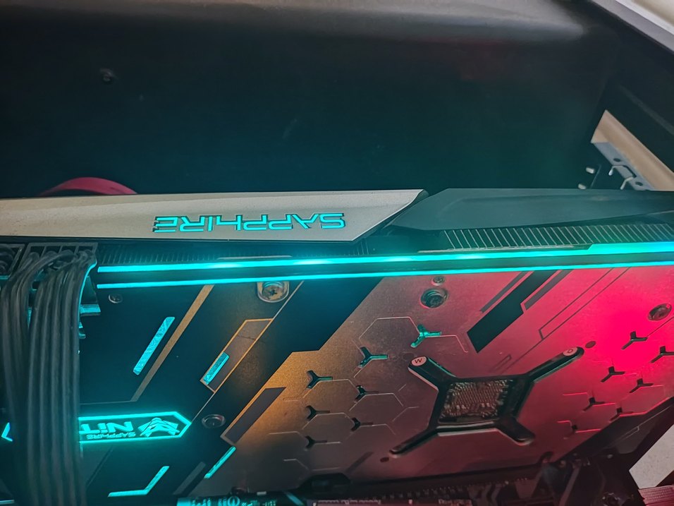 RX 5700 XT 8GB Ekran Kartı
fumark testi yapıldı kutu var - Görsel 4