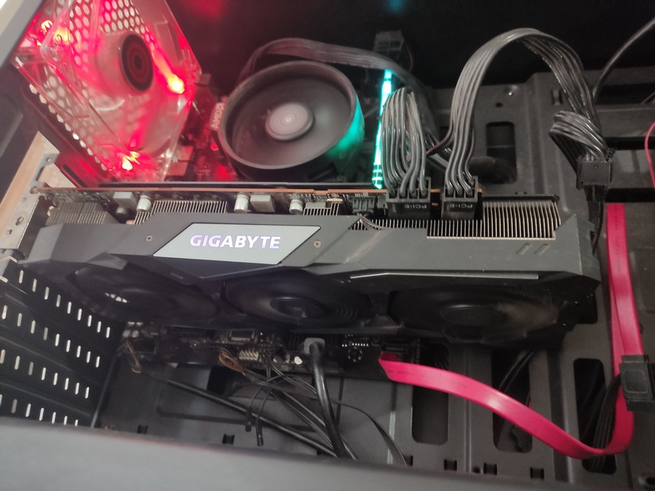 AMD Radeon RX 5700 XT 8GB Grafik Kartı - Görsel 4