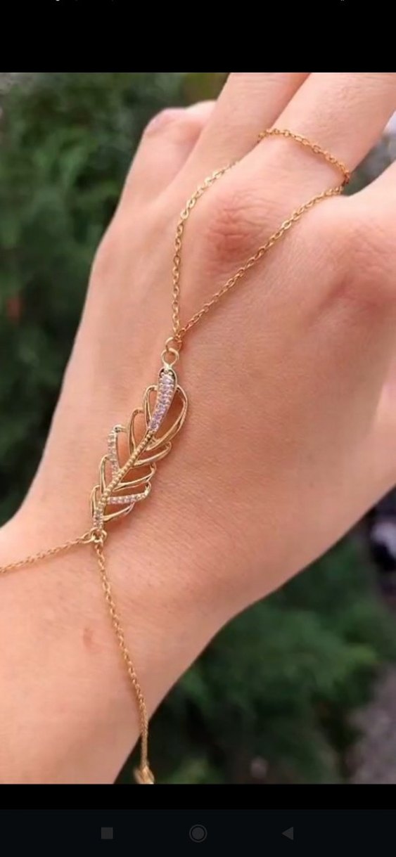 Beyaz Parlak Yılan Desenli Kadın El Zinciri - Görsel 4