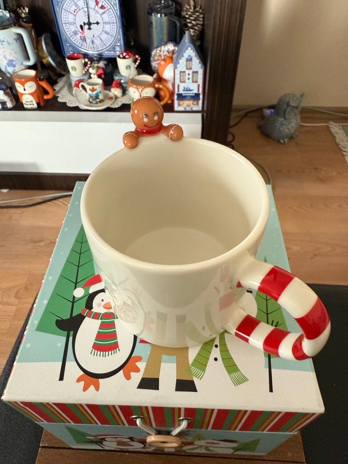 Satarbucks Kurabiye Adam Temalı Porselen Kupa - Görsel 2