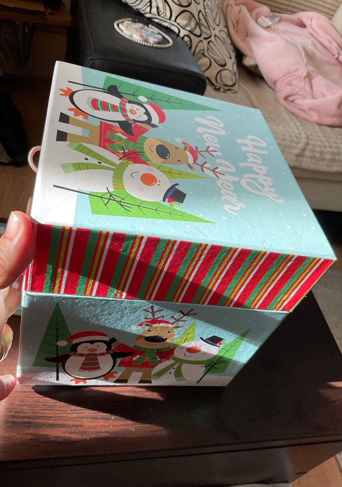 Çocuklar için renkli yeni yıl temalı mukavva kutu - Görsel 3