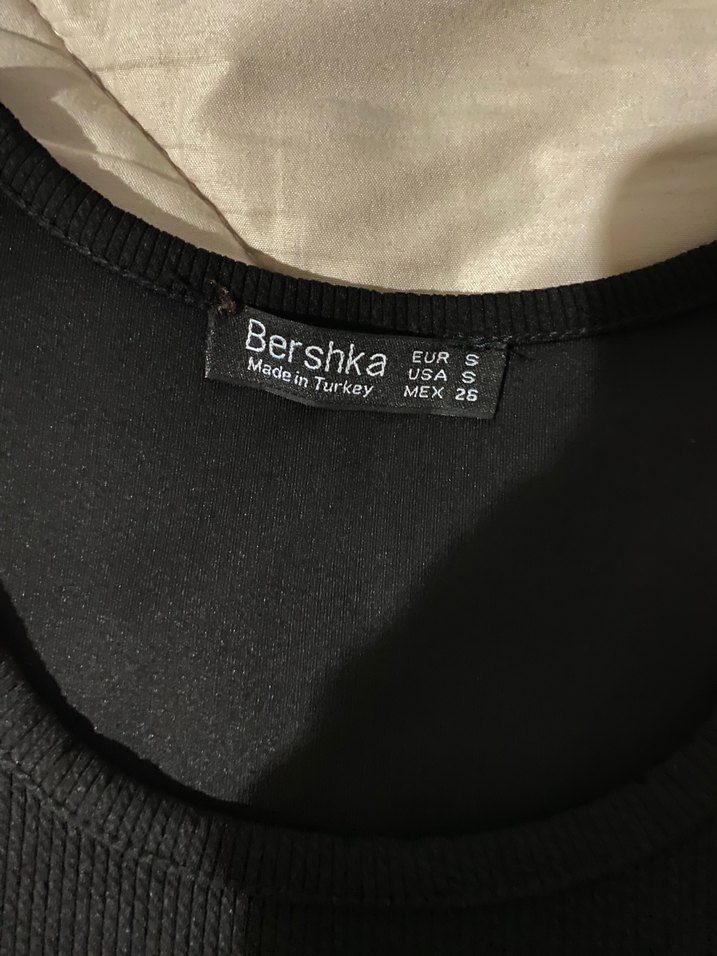 Bershka Siyah Basic Kolsuz Atlet - Görsel 3