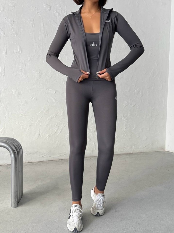 Alo Gri Spor Tayt ve Üst Takımı 3lu 
S M L BEDENLER - Görsel 4