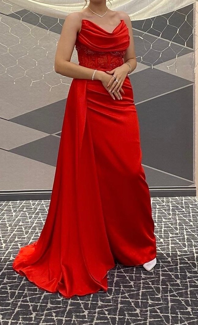 Kırmızı Drapeli Straplez Uzun Abiye Elbise - Görsel 2