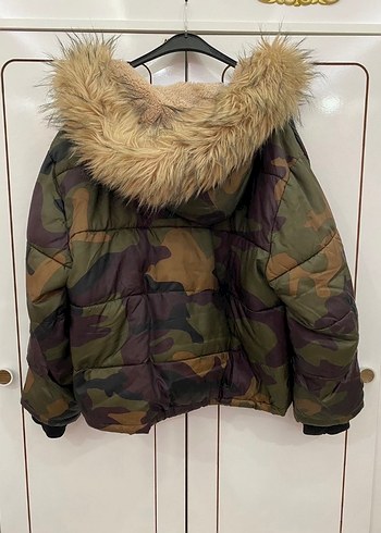 Kürk Detaylı Kamuflaj Kadın Kışlık Mont - Görsel 2