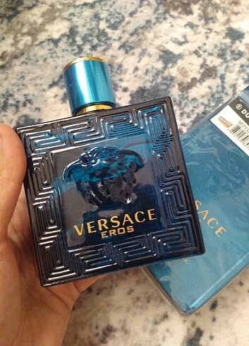 Versace eros erkek parfümü 100 ml