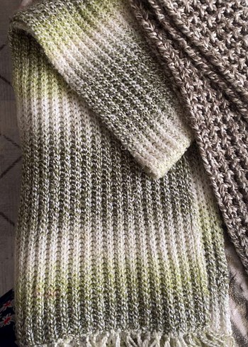 bebe mavisi yeşil acı kahve Krem karışımı atkı
3ü 250tl - Görsel 2