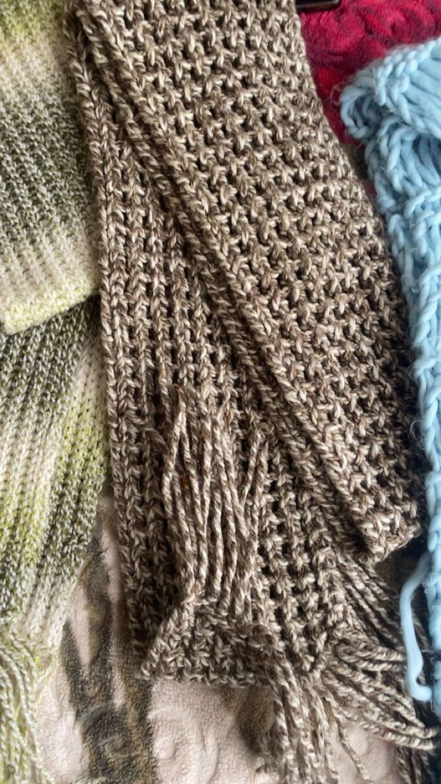 bebe mavisi yeşil acı kahve Krem karışımı atkı
3ü 250tl - Görsel 3