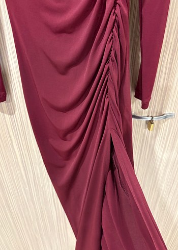 Bordo Drapeli Uzun Kollu Uzun Yırtmaçlı Elbise - Görsel 4