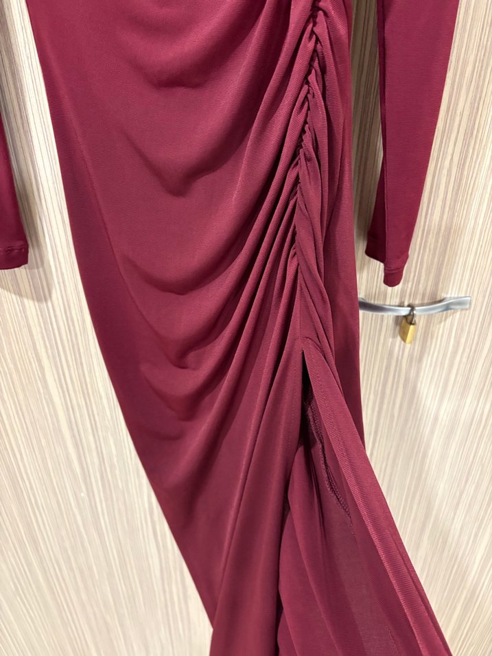 Bordo Drapeli Uzun Kollu Uzun Yırtmaçlı Elbise - Görsel 4