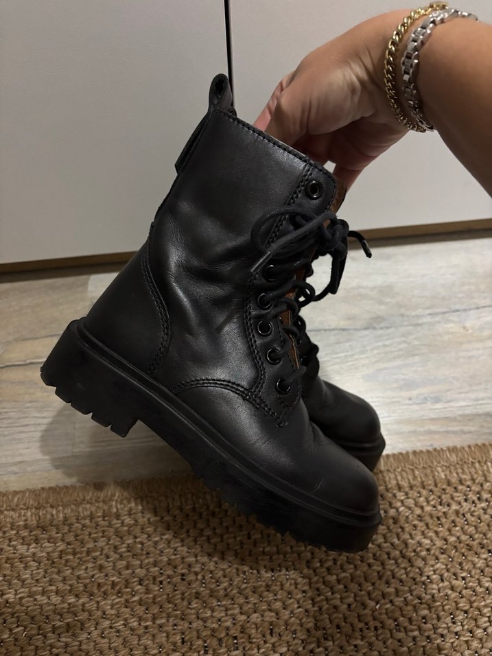 Siyah Çocuk Botu - Görsel 4